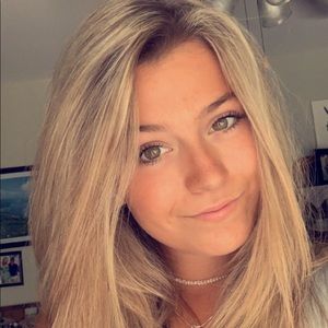 Meet your Posher, Leah